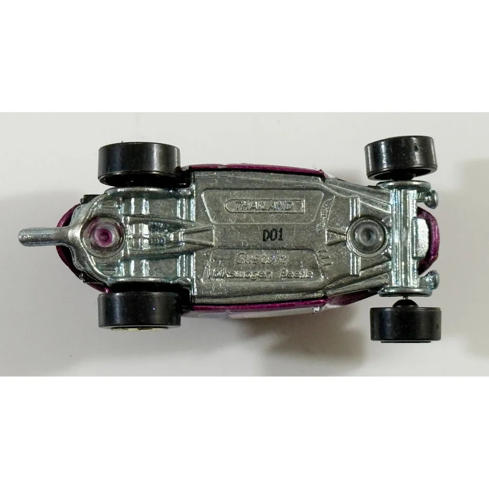 Hot Wheels Custom Volkswagen Beetle Kids 1:64 Purple Metallic Diecast Car D01